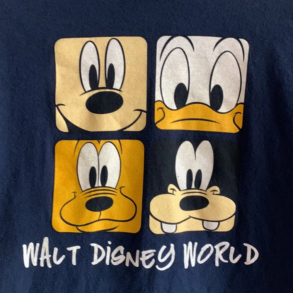 Disney Walt Disney World T-shirt Blue Medium Mickey Donald Goofy Pluto Vacation